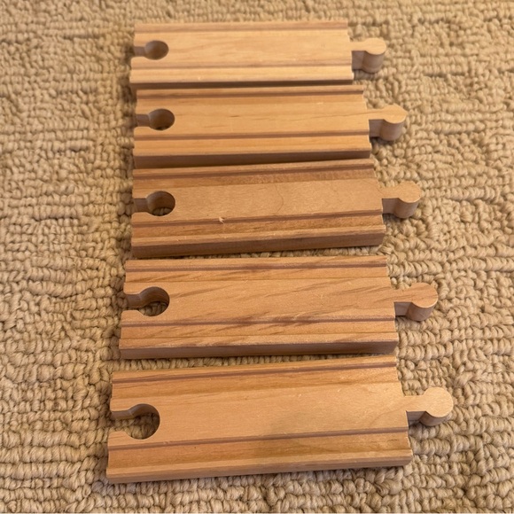 Wooden train railway short straights compatible with Brio and Thomas - Picture 3 of 4